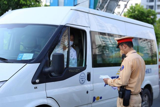 Hà Nội nới lỏng giãn cách, người dân ra, vào Thủ đô cần những giấy tờ gì?