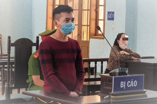 Lĩnh 12 năm tù vì dùng kiếm chém vào đầu người khác