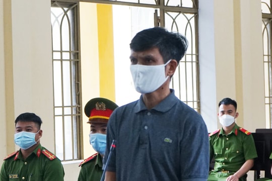 Dùng dao chém người vì nhớ lại chuyện cũ