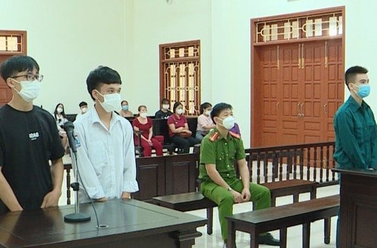 Nhóm học sinh hỗn chiến, người mất mạng, kẻ đi tù