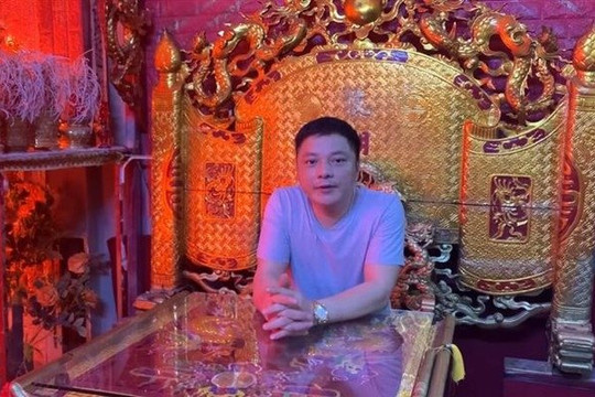 Sở TT&TT Hà Nội mời Youtuber "thầy Long" trấn yểm Covid-19 lên làm việc