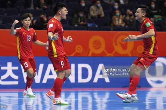 Suýt tạo nên cú sốc lớn trước đương kim Á quân World Cup, tuyển Việt Nam chinh phục trái tim triệu người hâm mộ