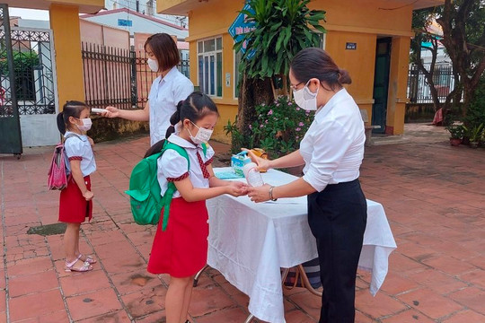 Thủ tướng Chính phủ: Học sinh ở "vùng xanh" có thể trở lại trường