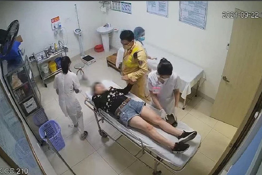 Đột ngột đau tim trên cao tốc, nữ tài xế may mắn được CSGT đưa đến bệnh viện kịp thời