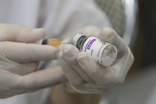 TP.HCM chính thức rút ngắn khoảng cách tiêm vắc xin AstraZeneca còn 6 tuần