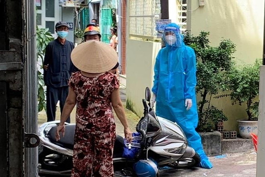 Nguyên nhân nhóm người xô xát với nhân viên y tế ở TP.HCM