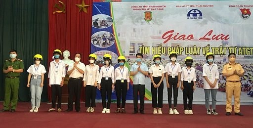 Thái Nguyên: Tuyên truyền An toàn giao thông, phòng chống tội phạm, ma tuý năm học 2021 -2022
