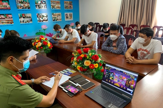 Triệt phá đường dây đánh bạc bằng Game online trị giá gần 900 triệu đồng