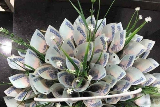 Nhận làm hoa bằng tiền, chủ shop ở Huế bị lừa hàng chục triệu đồng
