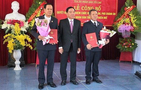 Trao Quyết định bổ nhiệm Chánh án, Phó Chánh án Tòa án nhân dân tỉnh Thừa Thiên Huế