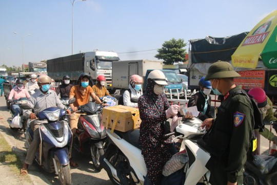 Thiếu giấy xét nghiệm, nhiều người từ Đà Nẵng không thể vào Quảng Nam