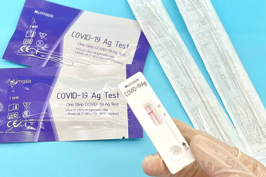 Miễn thuế nhập khẩu vật tư sản xuất que test Covid-19