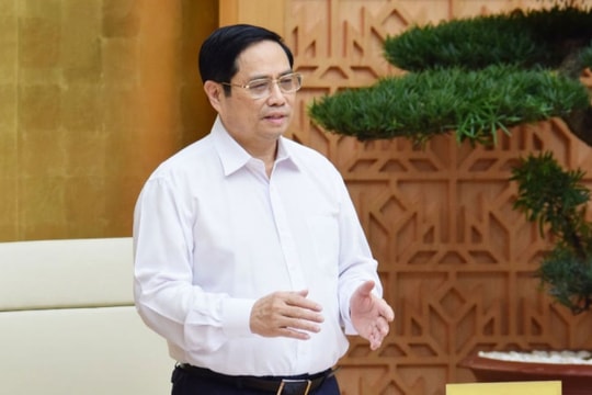 Thủ tướng: Người dân kiềm chế, không di chuyển tự phát về quê làm lây lan dịch