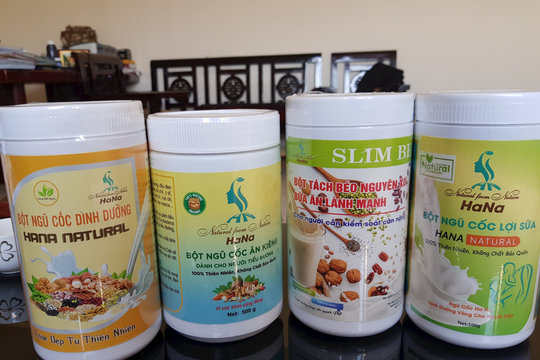 Xác minh sản phẩm bột ngũ cốc không phép bán tràn lan trên thị trường