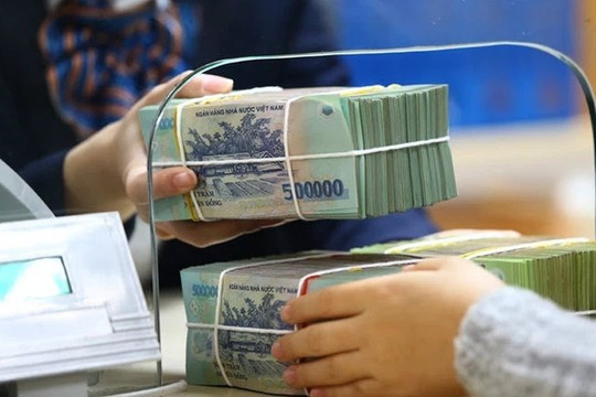 Nhu cầu gửi tiền vào ngân hàng giảm mạnh