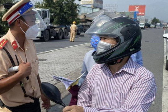Người dân TP Hồ Chí Minh muốn về quê đón người thân phải làm thủ tục gì?