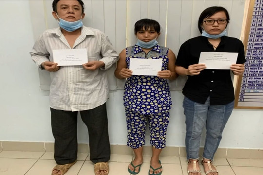 Khởi tố 3 người tấn công nhân viên y tế lấy mẫu xét nghiệm ở TP.HCM