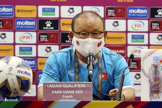 HLV Park Hang Seo: 'Tuyển Việt Nam cố gắng khắc chế Trung Quốc'