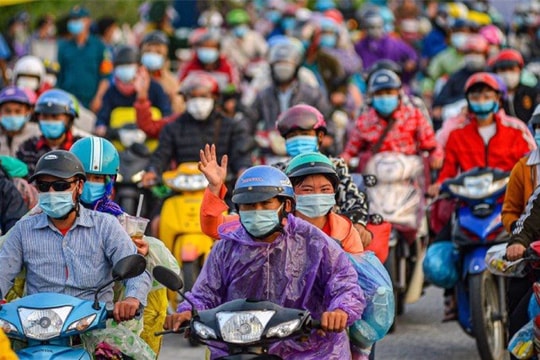 Thủ tướng yêu cầu tổ chức đưa đón người dân có nhu cầu về quê an toàn, không để ùn ứ