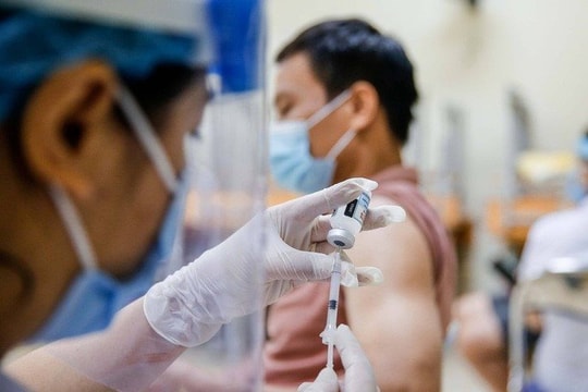 Bộ Y tế đề nghị TP.HCM điều tra việc tiêm vắc xin Covid-19 thu phí