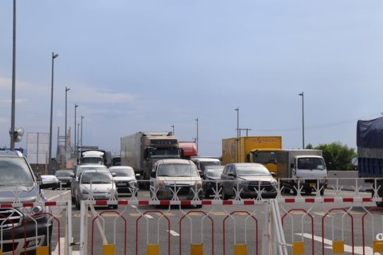 Quảng Ninh: Nới lỏng một số yêu cầu đối với người và phương tiện ra vào tỉnh trong tình hình mới