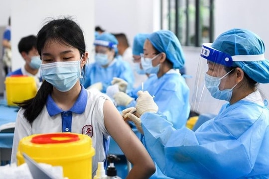 Thí điểm tiêm vaccine cho người từ 12 đến 17 tuổi tại Đà Nẵng