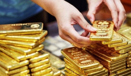 Giá vàng hôm nay 15/10: Vàng SJC đồng loạt đi ngang trên cả nước