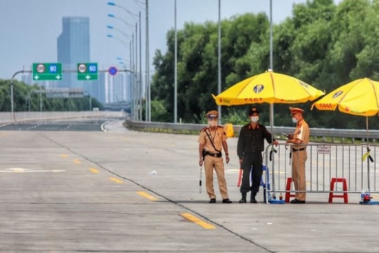 Hà Nội dừng kiểm tra người tại các chốt cửa ngõ
