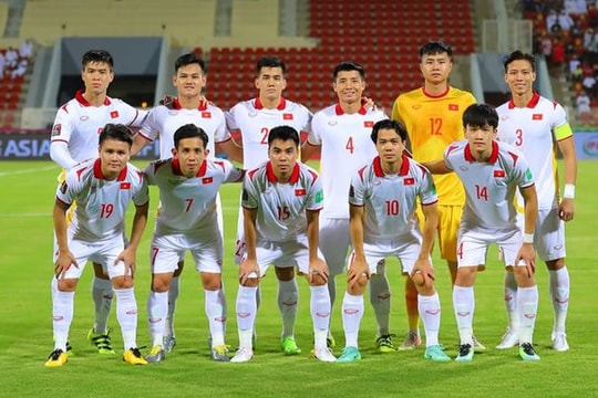 ĐT Việt Nam tụt 3 bậc trên BXH FIFA
