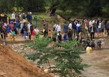 Đi qua ngầm tràn, học sinh lớp 5 bị nước cuốn trôi