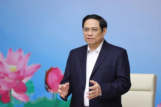 Thủ tướng: Không thể tả hết những vất vả, hy sinh  của lực lượng tuyến đầu chống dịch