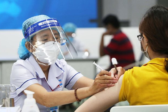 Kết hợp cấp căn cước công dân và tiêm vaccine phòng COVID-19