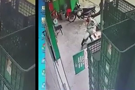 TP HCM: Dàn cảnh say nắng để trộm xe SH