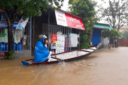 Miền Trung mưa to kéo dài, nhiều nơi ngập sâu