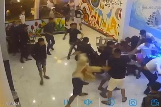 Điều tra nguyên nhân vụ hỗn chiến kinh hoàng tại quán karaoke