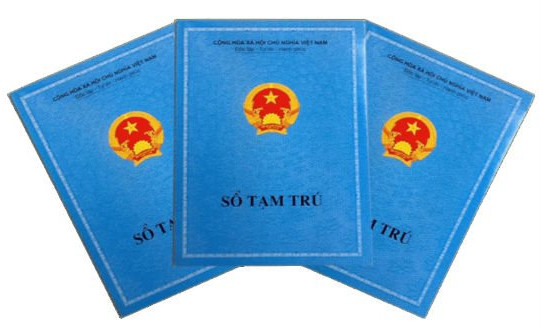 Truy tố cựu cảnh sát khu vực làm giả sổ tạm trú, giấy tạm trú thu lợi bất chính