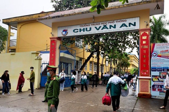Học sinh Thái Nguyên tạm dừng đến trường vì có các ca F0