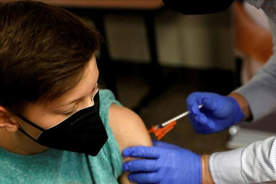 CDC Mỹ ủng hộ tiêm vaccine Pfizer cho trẻ 5-11 tuổi