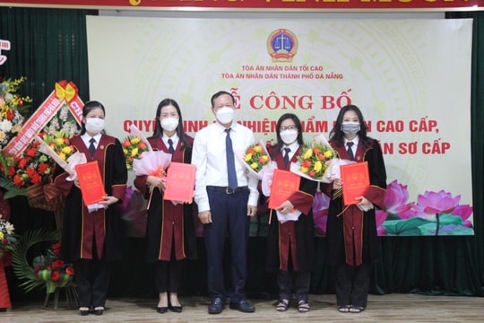 Trao Quyết định bổ nhiệm Thẩm phán cao cấp, Thẩm phán trung cấp và Thẩm phán sơ cấp TAND TP Đà Nẵng