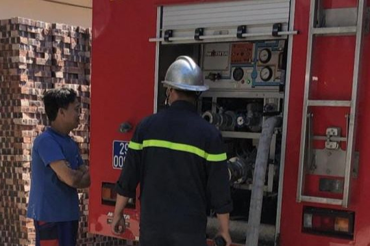 Cháy nhà 5 tầng, 1 người đàn ông tử vong