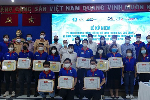 25 năm hình thành và phát triển của chương trình “Tiếp sức mùa thi”