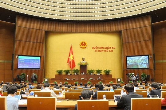 Quốc hội biểu quyết thông qua một loạt nghị quyết quan trọng trong phiên làm việc cuối