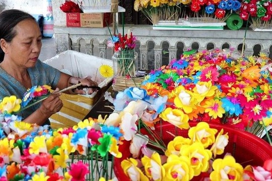 Tổ chức triển lãm "Di sản văn hóa, danh thắng Việt Nam và sản phẩm thủ công truyền thống"