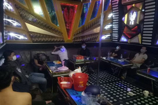 Quảng Ngãi: Công an triệt xóa ổ ma túy trong quán Karaoke Sao Mai
