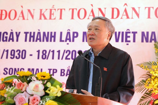 Chánh án TANDTC Nguyễn Hòa Bình dự Ngày hội đoàn kết dân tộc tại Bắc Giang