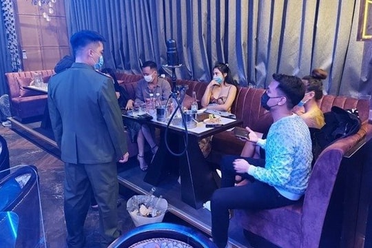 Quán Coffee cho khách thác loạn sử dụng ma tuý, bóng cười thâu đêm