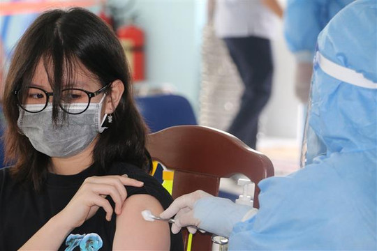 18 tỉnh, thành đã tiêm vaccine phòng COVID-19 cho trẻ em