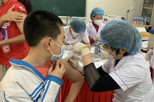 Ninh Bình tiêm vaccine phòng Covid-19 cho gần 10.000 trẻ em từ đủ 12 tuổi trở lên