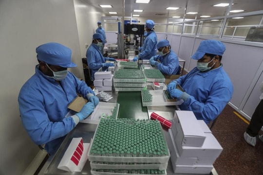 Tin vắn thế giới ngày 19/11: Ấn Độ cam kết cung cấp 5 tỷ liều vaccine ngừa COVID-19 cho thế giới