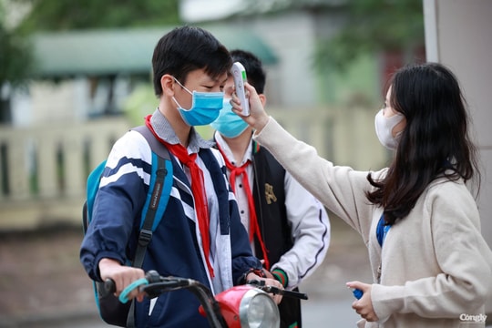 9 tỉnh cho học sinh  100% học sinh trở lại trường học trực tiếp